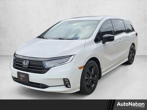 Used 2024 Honda Odyssey Sport image 1