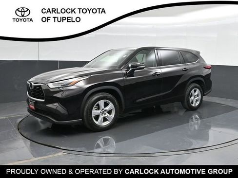 Used 2022 Toyota Highlander L image 1