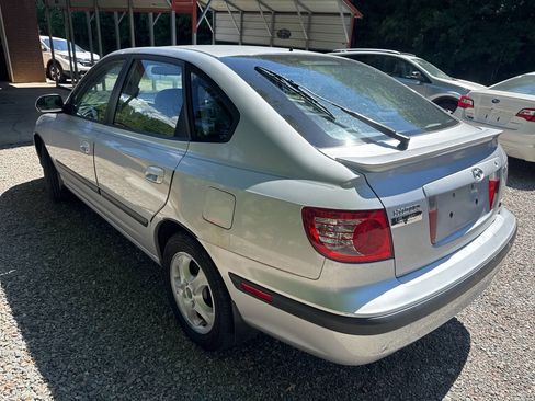 Used 2004 Hyundai Elantra GT FWD image 3