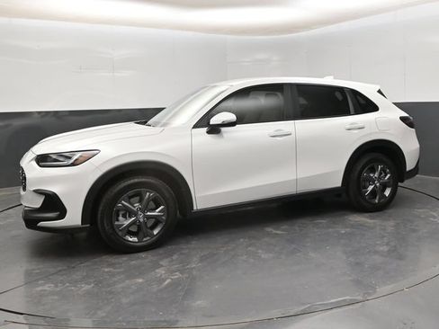 Used 2027 Honda HR-V LX image 4