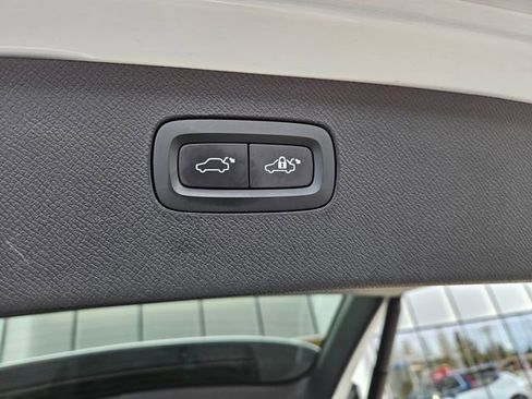 Certified 2023 Volvo XC90 T8 Plus w/ Protection Package Premier AWD/4WD image 18