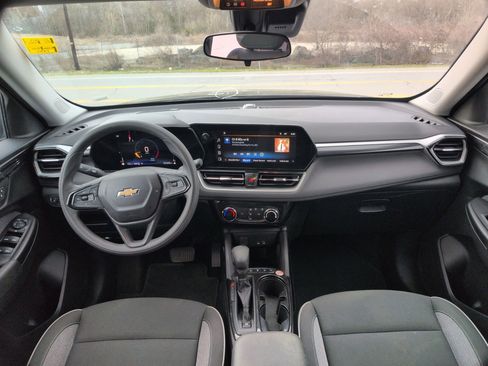 Used 2024 Chevrolet TrailBlazer LT image 9