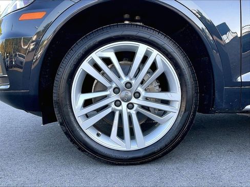 Used 2020 Audi Q5 2.0T Premium Plus w/ Premium Plus Package AWD/4WD image 7