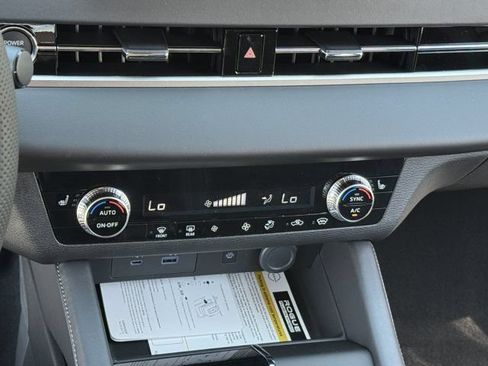 Used 2026 Nissan Rogue SL AWD/4WD image 9