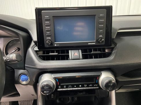 Used 2020 Toyota RAV4 XLE w/ Convenience Package image 14