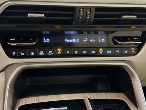 Used 2024 MAZDA CX-90 Plug-In Hybrid w/ Premium Plus AWD/4WD image 24