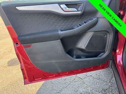 Used 2020 Ford Escape SE image 9