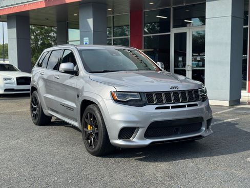 Used 2018 Jeep Grand Cherokee Trackhawk w/ Trailer Tow Group IV AWD/4WD image 9