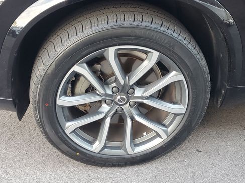 Used 2018 Volvo XC90 T5 Momentum w/ Convenience Package image 4