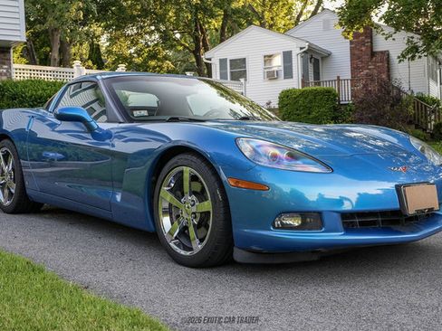 Used 2009 Chevrolet Corvette Coupe w/ Preferred Equipment Group RWD image 18