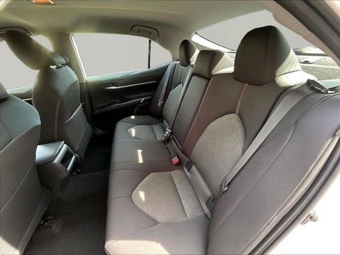 Used 2019 Toyota Camry LE FWD image 22