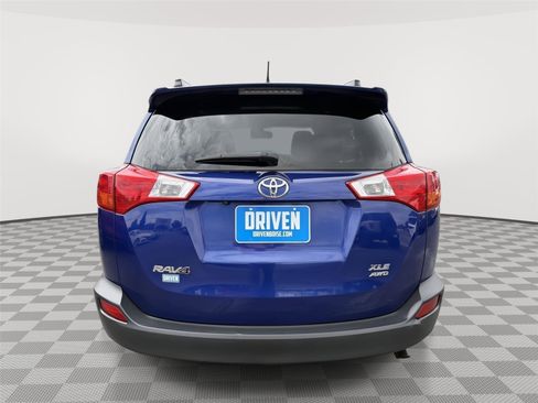 Used 2015 Toyota RAV4 XLE AWD/4WD image 5