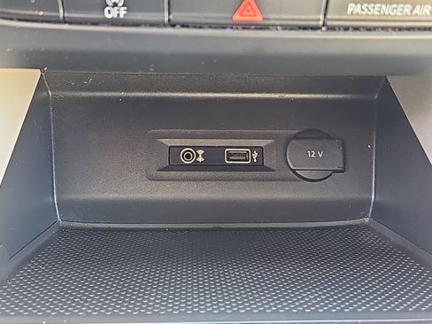 Used 2019 Volkswagen Atlas SE w/ Panoramic Sunroof Package image 11