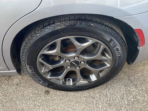 Used 2015 Chrysler 300 S image 16