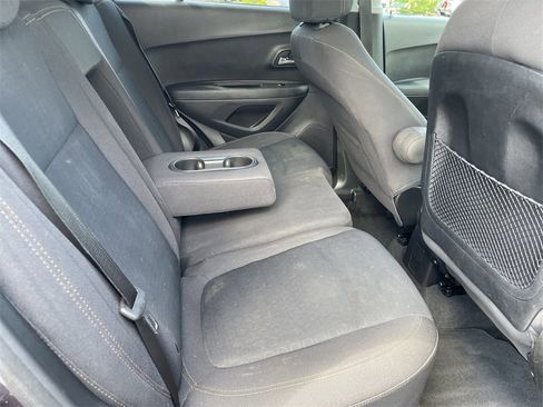 Used 2019 Chevrolet Trax LS w/ Tint and Cruise Package image 23