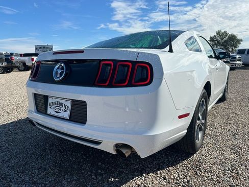 Used 2014 Ford Mustang Premium RWD image 10