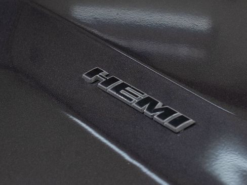 Used 2013 Dodge Challenger R/T image 17