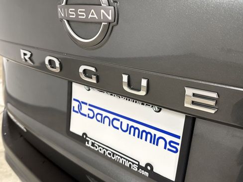 Used 2023 Nissan Rogue SL image 26