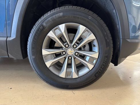 Used 2025 Chevrolet Equinox LT AWD/4WD image 30