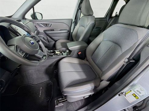Used 2026 Subaru Forester Premium AWD/4WD image 11