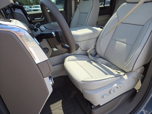 New 2026 GMC Yukon XL Denali w/ Denali Reserve Package AWD/4WD image 32