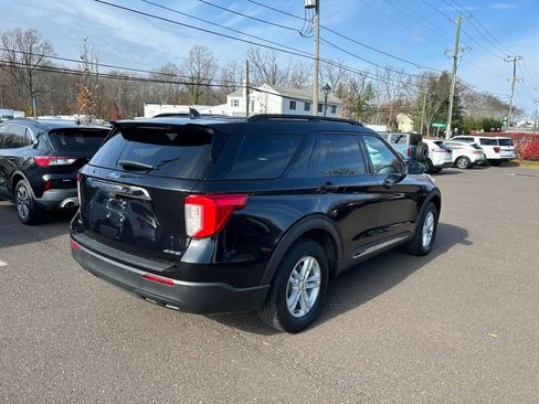 Certified 2021 Ford Explorer XLT image 6