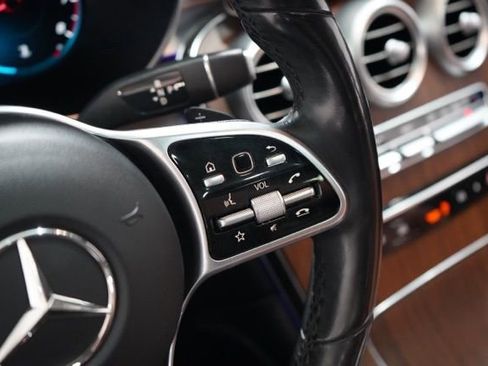 Used 2021 Mercedes-Benz GLC 300 4MATIC image 24