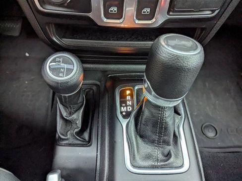 Used 2022 Jeep Wrangler Willys image 15