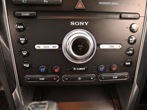 Used 2019 Ford Explorer Sport w/ Equipment Group 401A AWD/4WD image 19