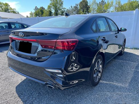 Used 2021 Kia Forte LXS FWD image 5