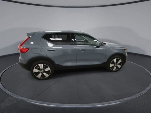 Used 2020 Volvo XC40 T5 Momentum AWD/4WD image 9