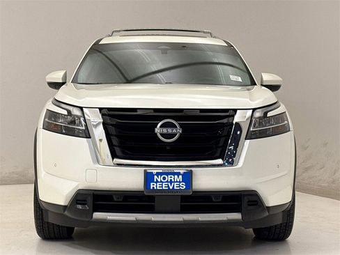 Used 2024 Nissan Pathfinder Platinum w/ Cargo Package image 3