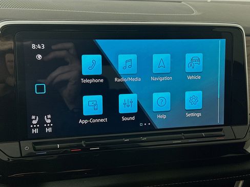 Used 2025 Volkswagen Atlas SE image 14