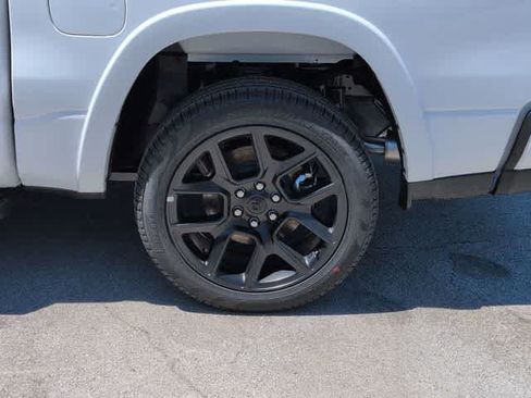 New 2026 RAM 1500 Laramie AWD/4WD image 14
