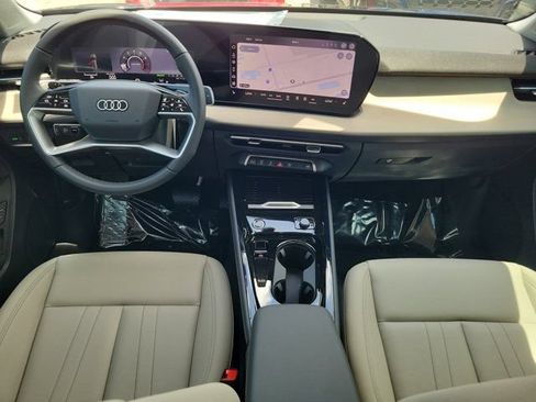 New 2026 Audi Q3 quattro 2.0T AWD/4WD image 2