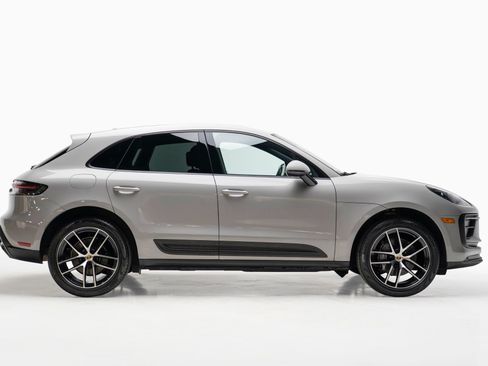 Used 2022 Porsche Macan AWD/4WD image 5