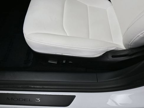 Used 2021 Tesla Model 3 Standard Range Plus RWD image 15