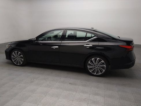 Used 2023 Nissan Altima 2.5 SL FWD image 3