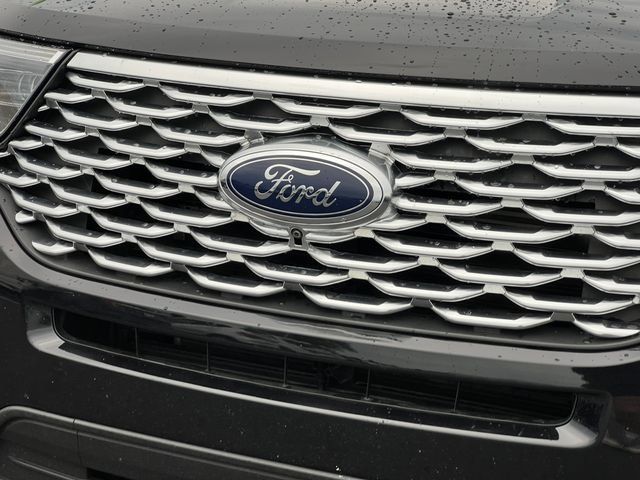 Used 2021 Ford Explorer Platinum w/ Equipment Group 601A AWD/4WD image 42