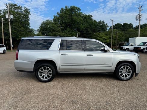 Used 2019 GMC Yukon XL Denali w/ Open Road Package AWD/4WD image 8