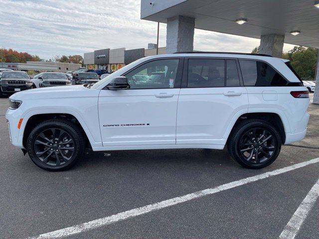Used 2026 Jeep Grand Cherokee Limited AWD/4WD image 8