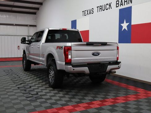 Used 2018 Ford F250 Lariat w/ Lariat Value Package AWD/4WD image 12