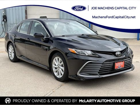 Used 2021 Toyota Camry LE FWD image 1