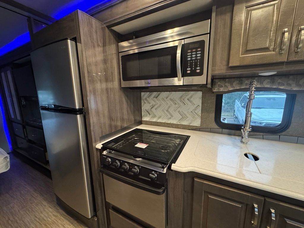 Used 2017 Ford E-450 and Econoline 450 Super Duty w/ Motorhome Prep Package RWD image 35