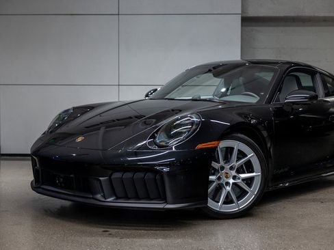 Used 2025 Porsche 911 Carrera GTS image 14