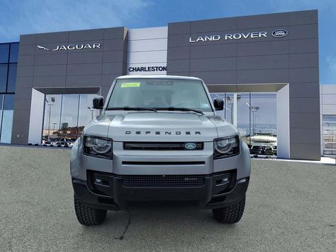 Used 2023 Land Rover Defender 110 X-Dynamic SE image 8