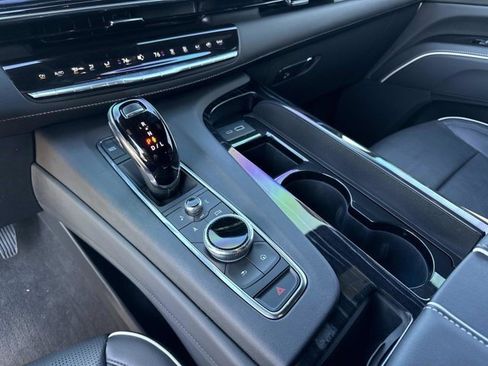 Certified 2023 Cadillac Escalade ESV Sport w/ LPO, ONYX Package image 28