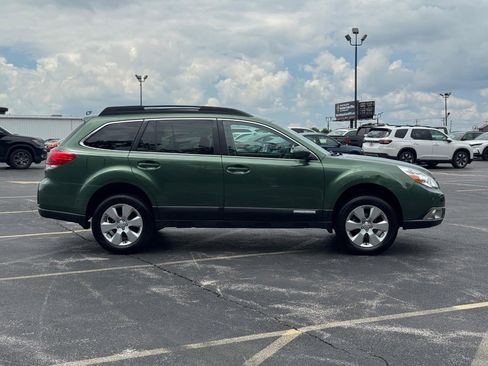 Used 2012 Subaru Outback 2.5i Premium w/ Popular Pkg 1B AWD/4WD image 3