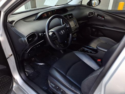 Certified 2019 Toyota Prius XLE image 16