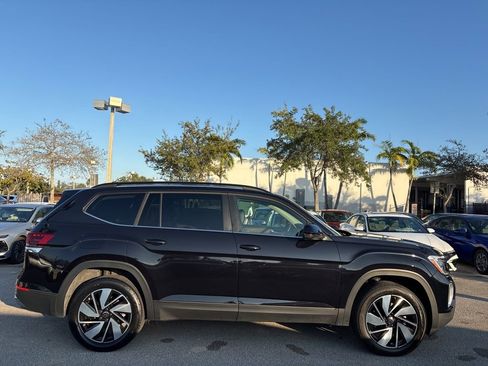 Used 2024 Volkswagen Atlas SE image 6